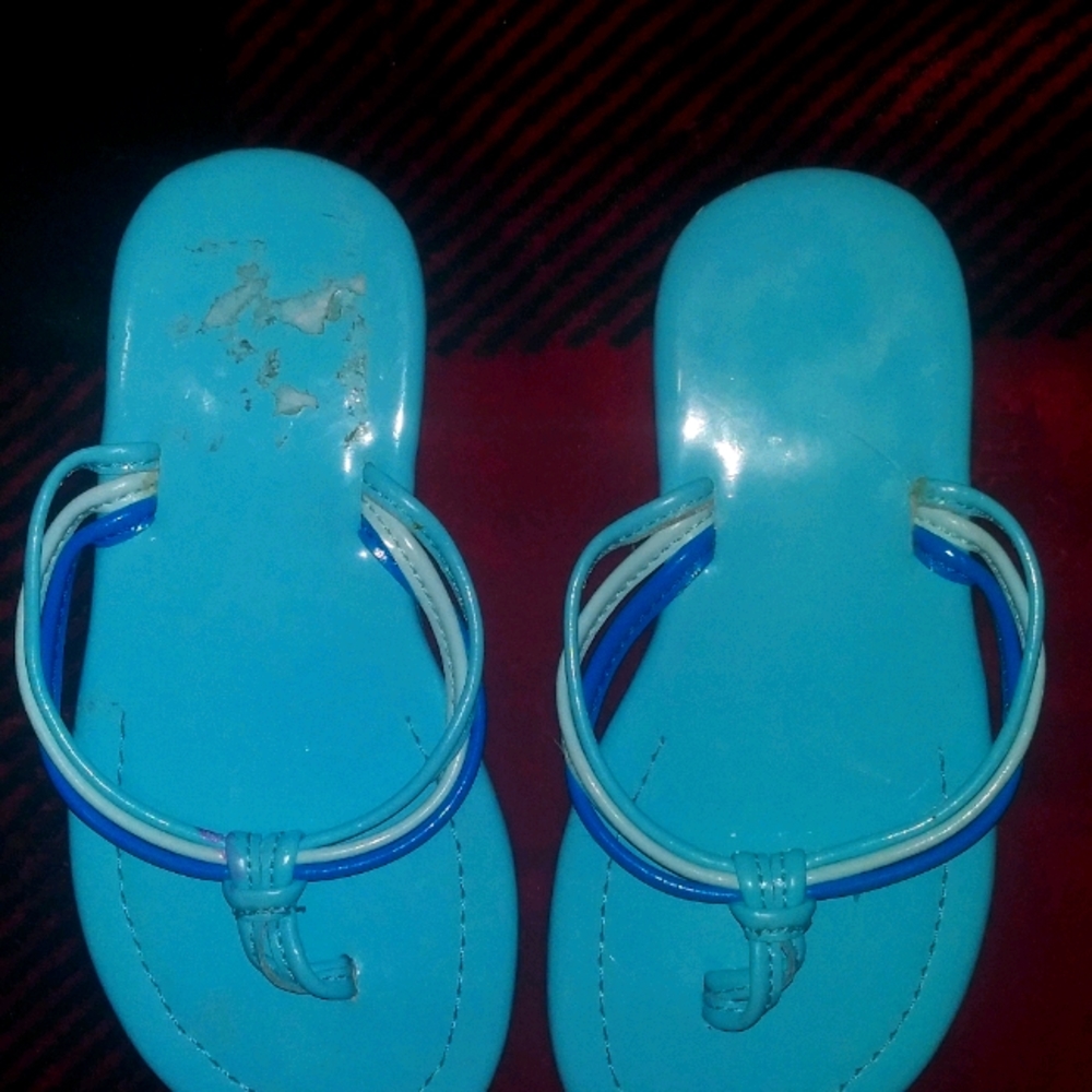 Kids flip flops